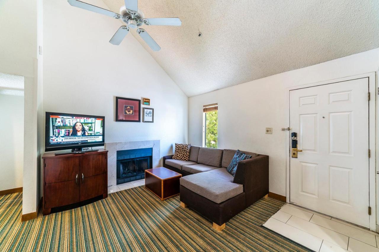 Metro Phoenix Loft Sleeps 6 Экстерьер фото